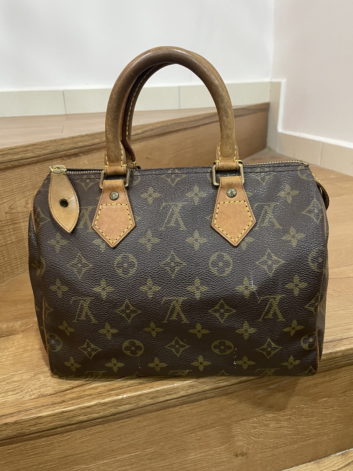 Authentic LOUIS VUITTON Speedy 25 - 2