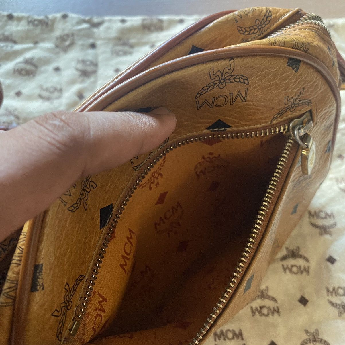 Vintage - MCM SLINGBAG - 14