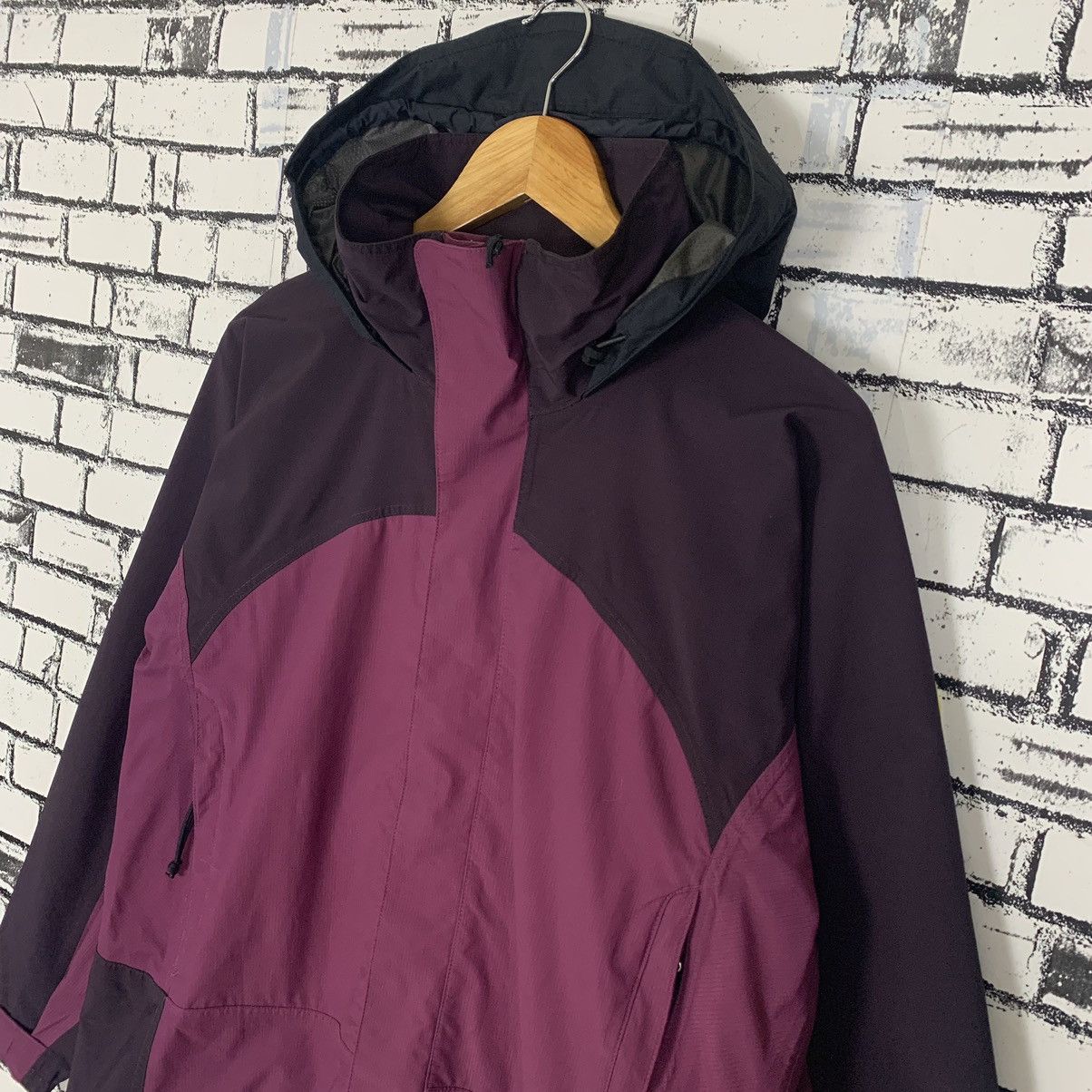 Patagonia Gore-Tex Women Jacket - 3