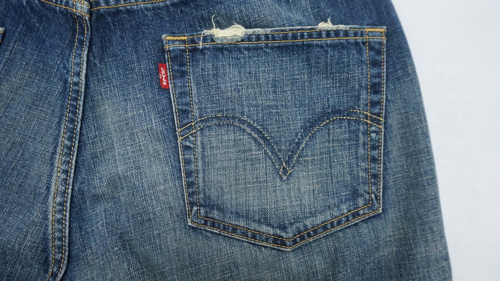 Levi's 501 90s Vintage Japan Distressed Jeans LF15 - 16