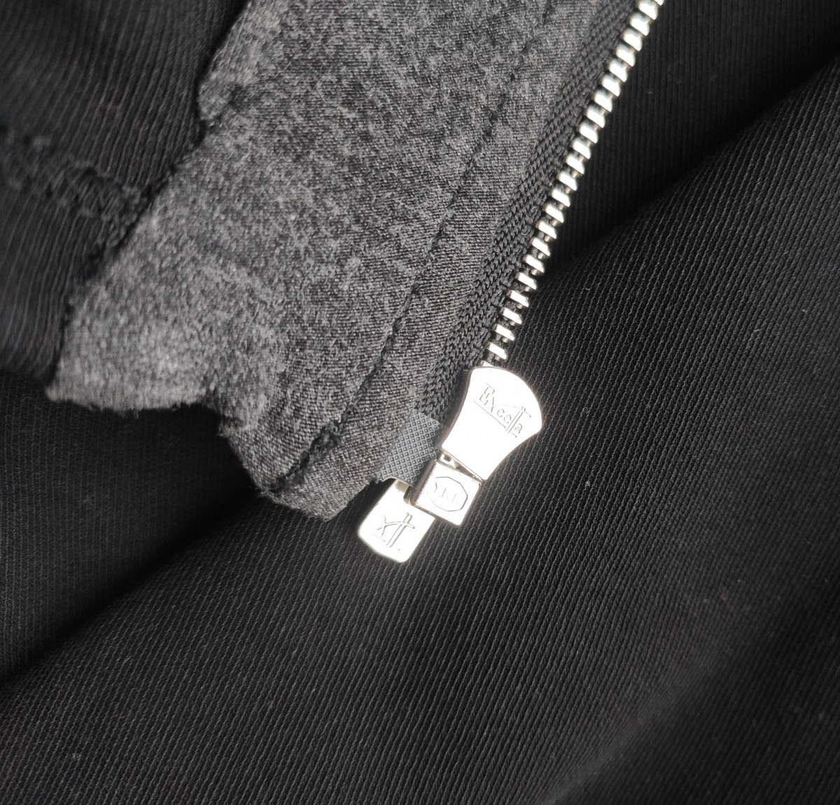 Volga Volga - Diagonal zip cardigan.Like Yohji Yamamoto or Devoa - 6