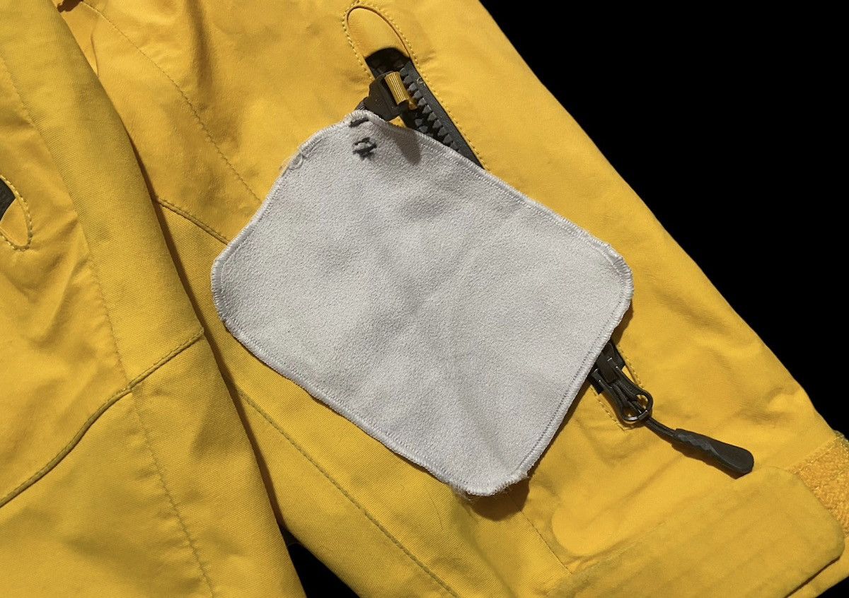 The North Face GoreTex Pro Recco Ski Jacket Raincoat Yellow - 7