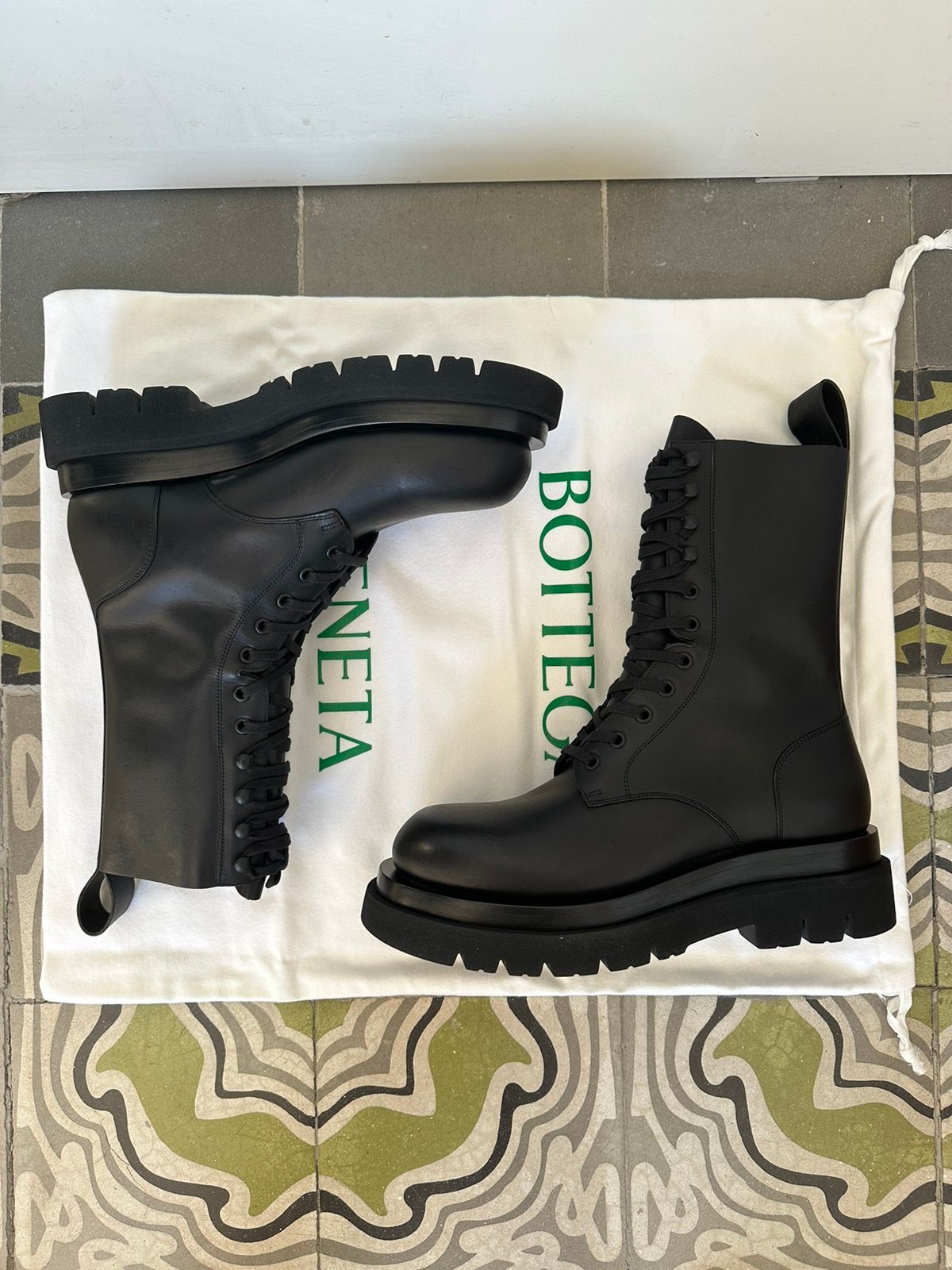 Bottega Veneta Lug lace-up leather boots - 2