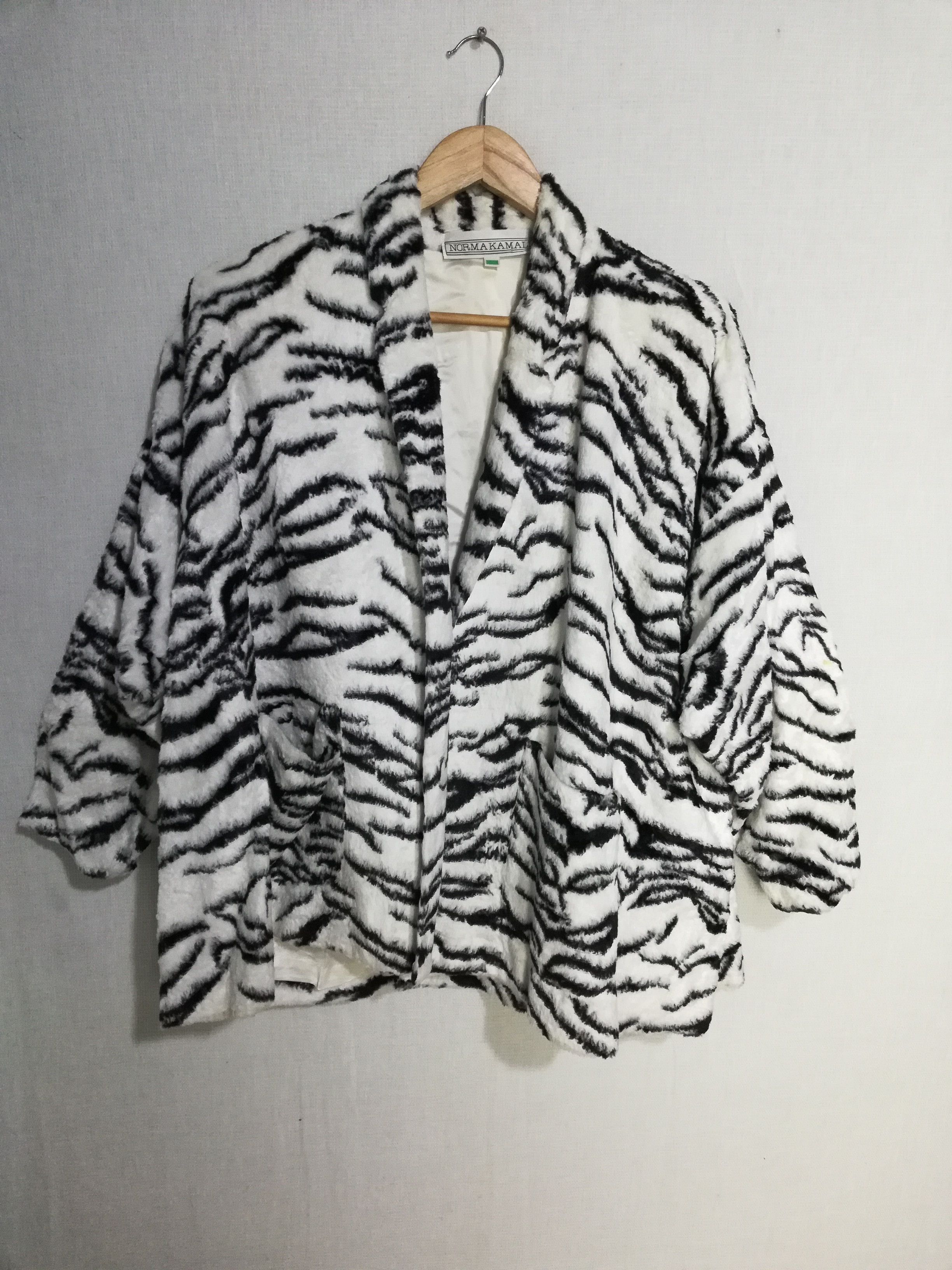 Italian Designers - norma kamali itaian designer faux jacket zebra design - 1