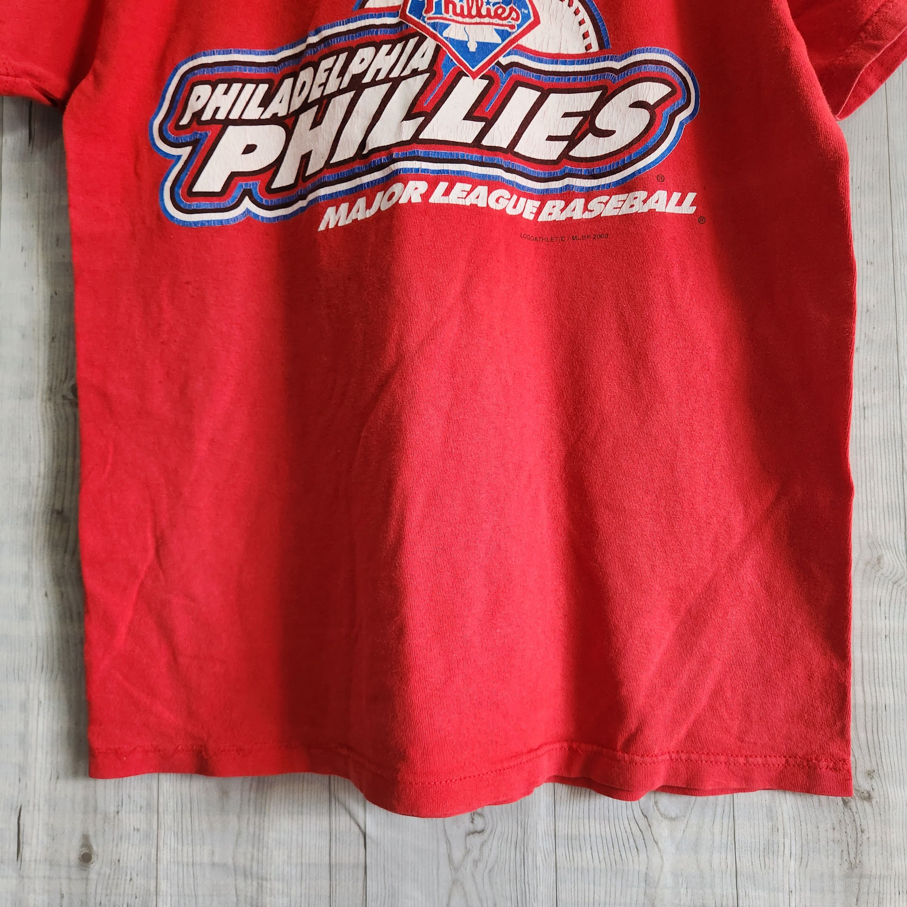 Vintage Philadelphia MLB Phillies Logo 7 Copyright 2000 - 10