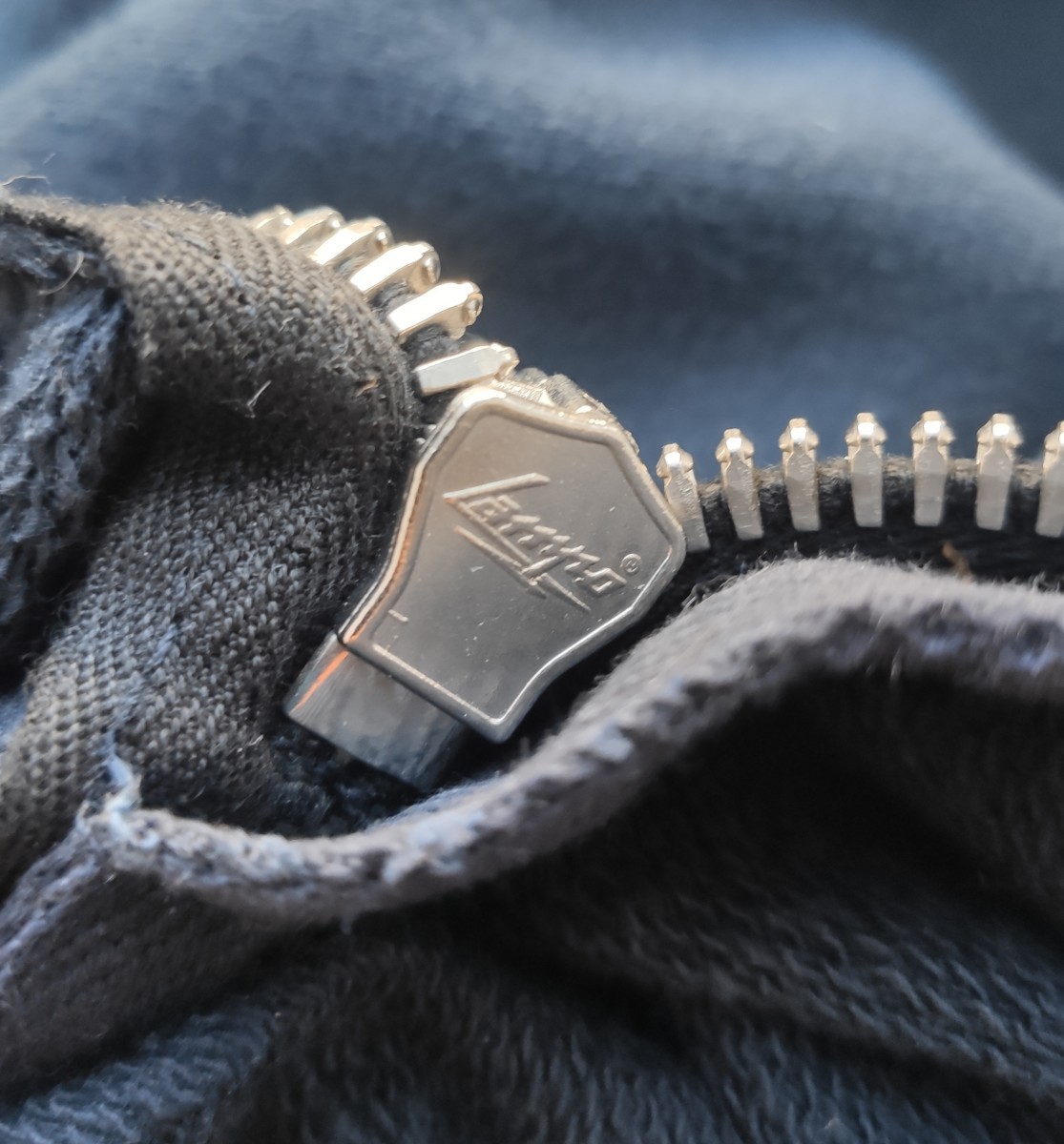 GRAIL! Metallic shoulder strap hoodie from FW12 - 7