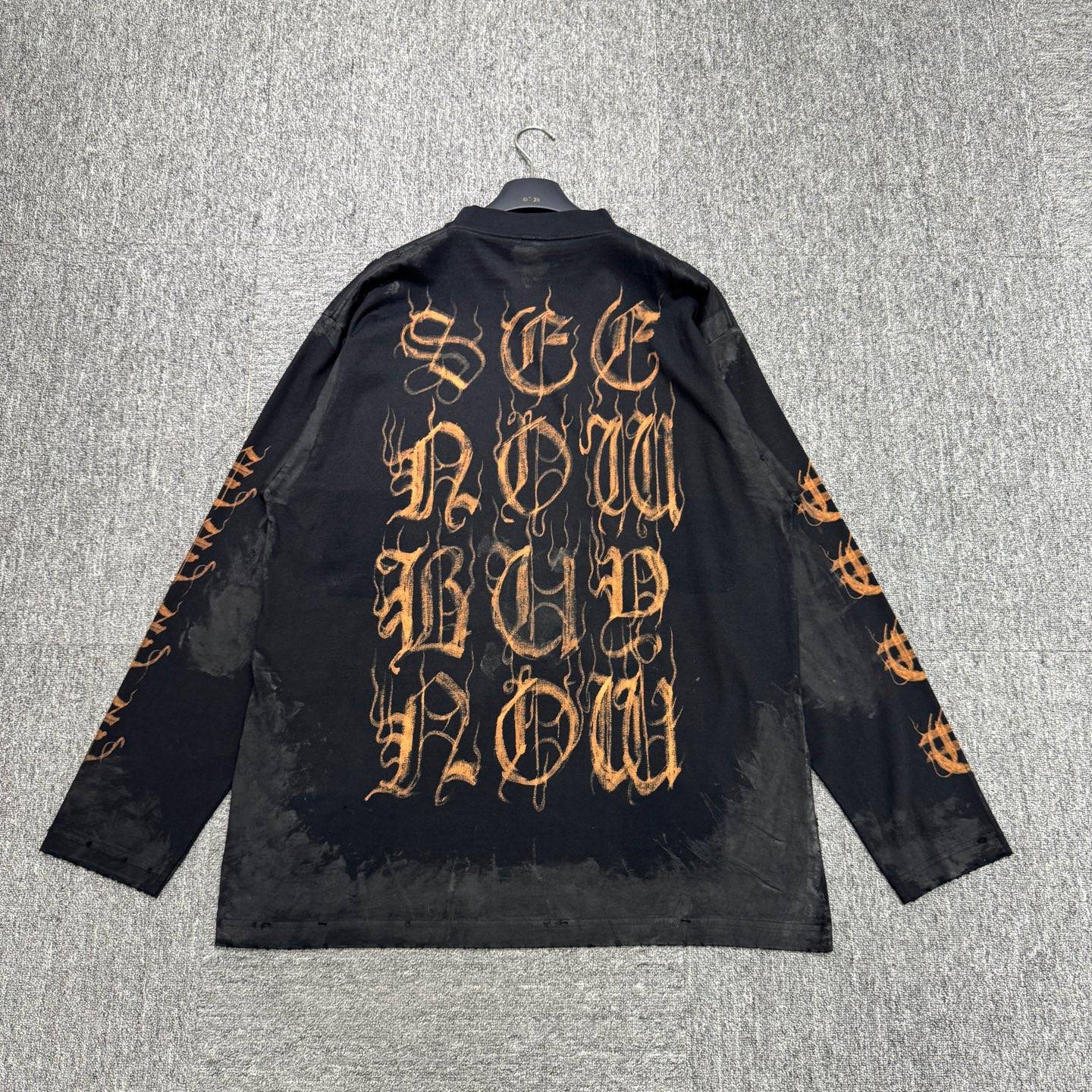 Balenciaga Sanskrit letters distressed long-sleeved T-shirt - 2
