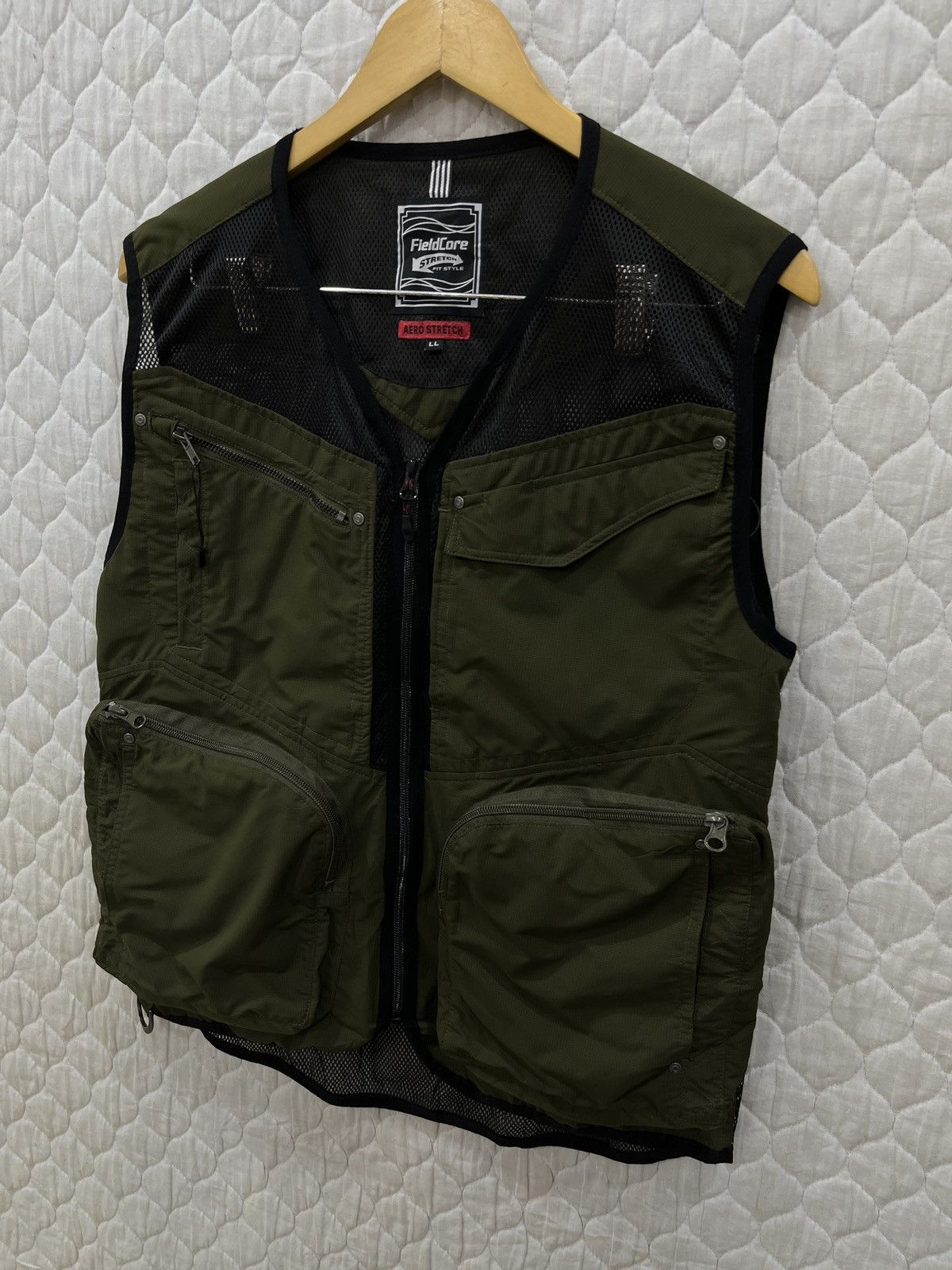 Hypebeast - (Cccc). FIELDCORE AERO STRETCH TACTICAL VEST - 2