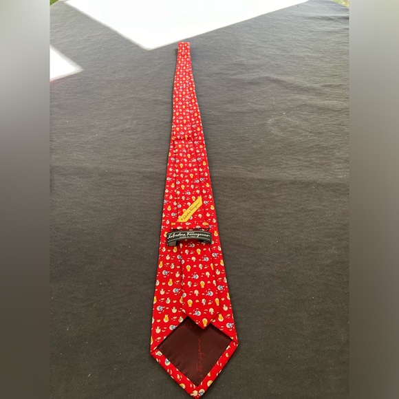 Vintage Ferragamo Red Tie Baby Birds Animals 100% Silk Veterinarian Gift Italy - 6