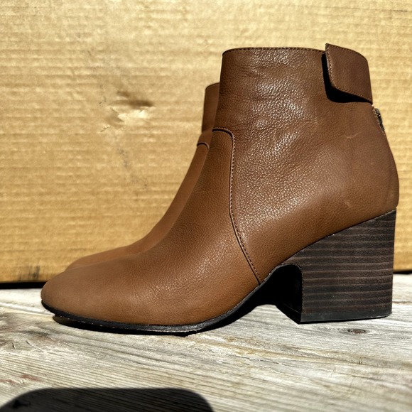 Eileen Fisher Harris Tumbled Leather Bootie Ankle Pointed Toe Block Heels 8.5 - 4