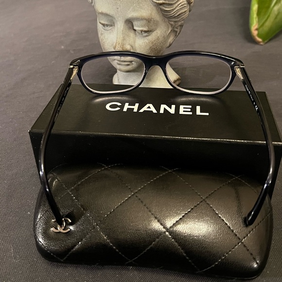 Chanel Navy Blue Silver Logo 3236-Q c.1390 53mm Frames Glasses Italy Leather EUC - 7