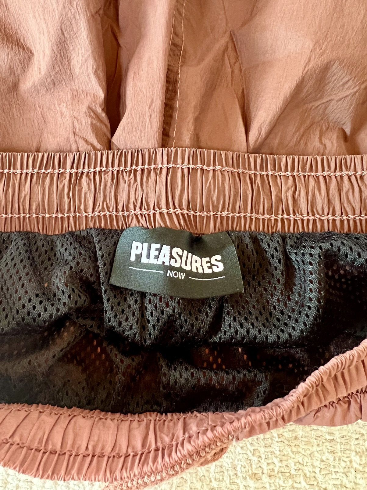 PLEASURES 2-TONE NYLON SHORTS - 4