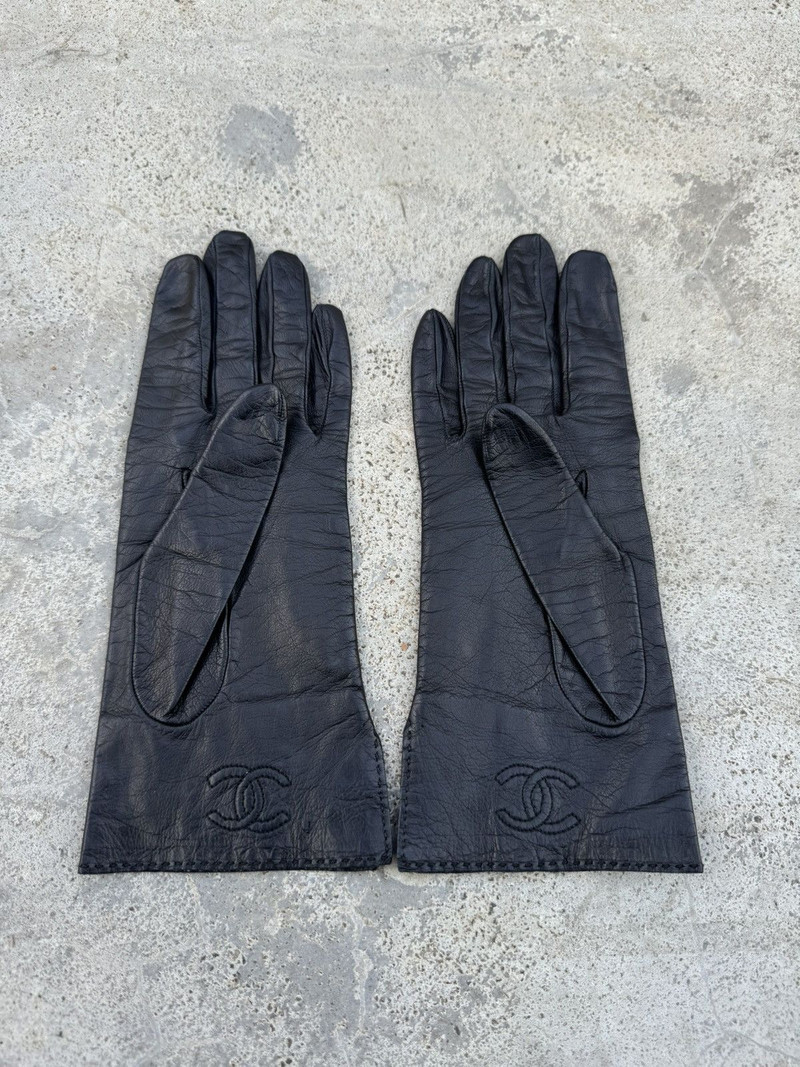 Chanel × Vintage - 1990’s Vintage Chanel Logo Leather Gloves Made in France - 1