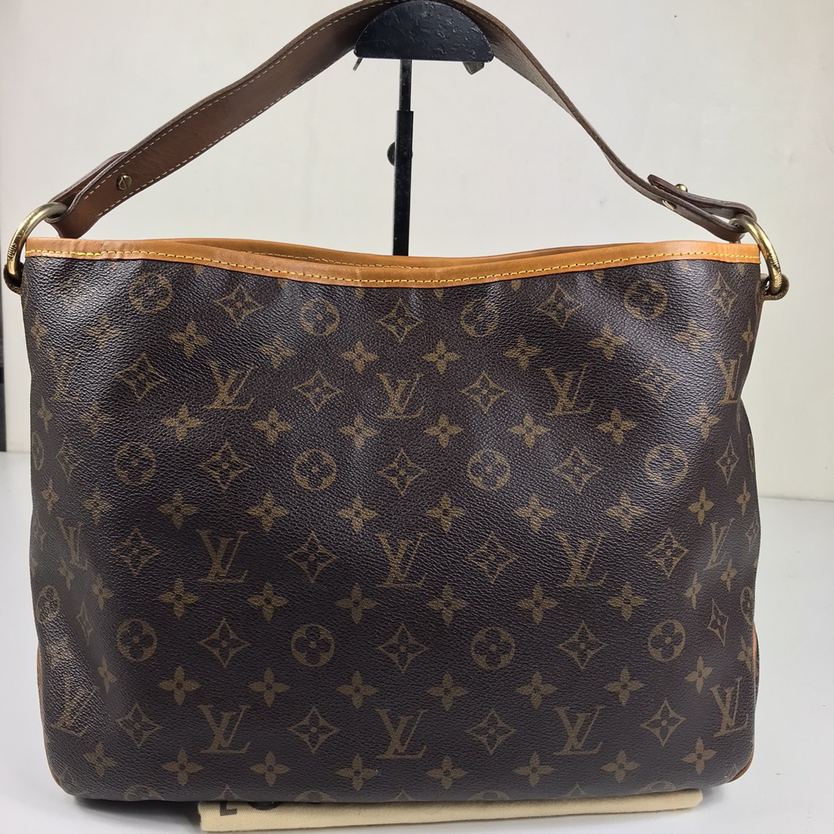 Used Brown Louis Vuitton Authentic Brown Canvas Mini Lin Saumur MM