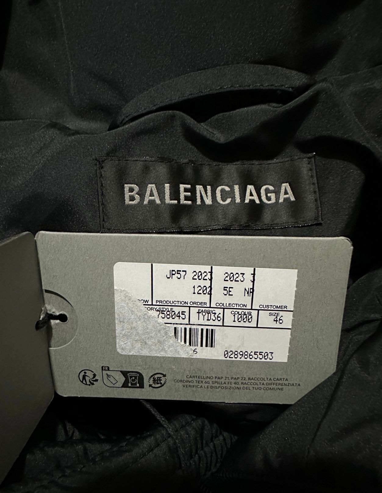 Balenciaga Political Campaign C-Shape Puffer in black - 3