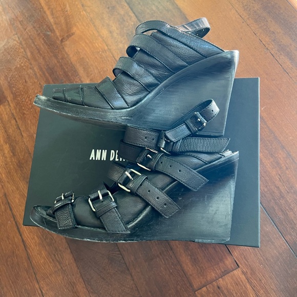 ANN DEMEULEMEESTER Blanche buckle wedge sandals - 6