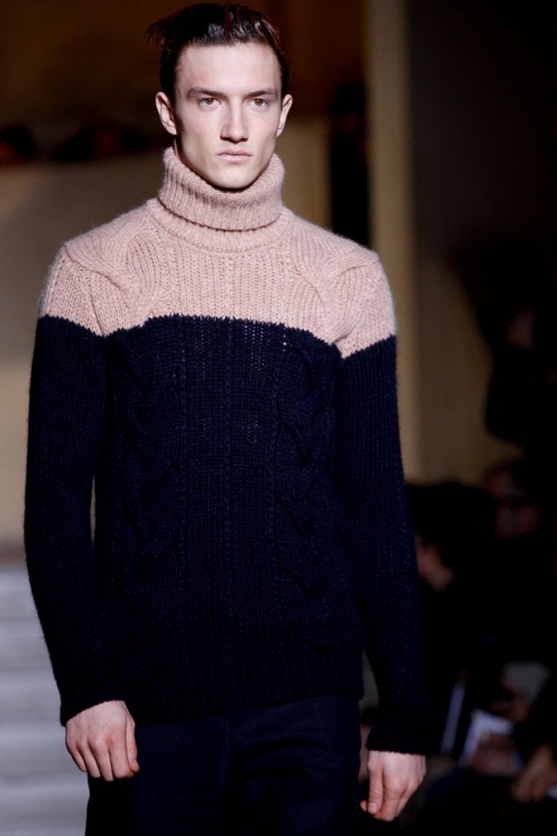 GRAIL! White/black turtleneck alpaca sweater FW11 - 1