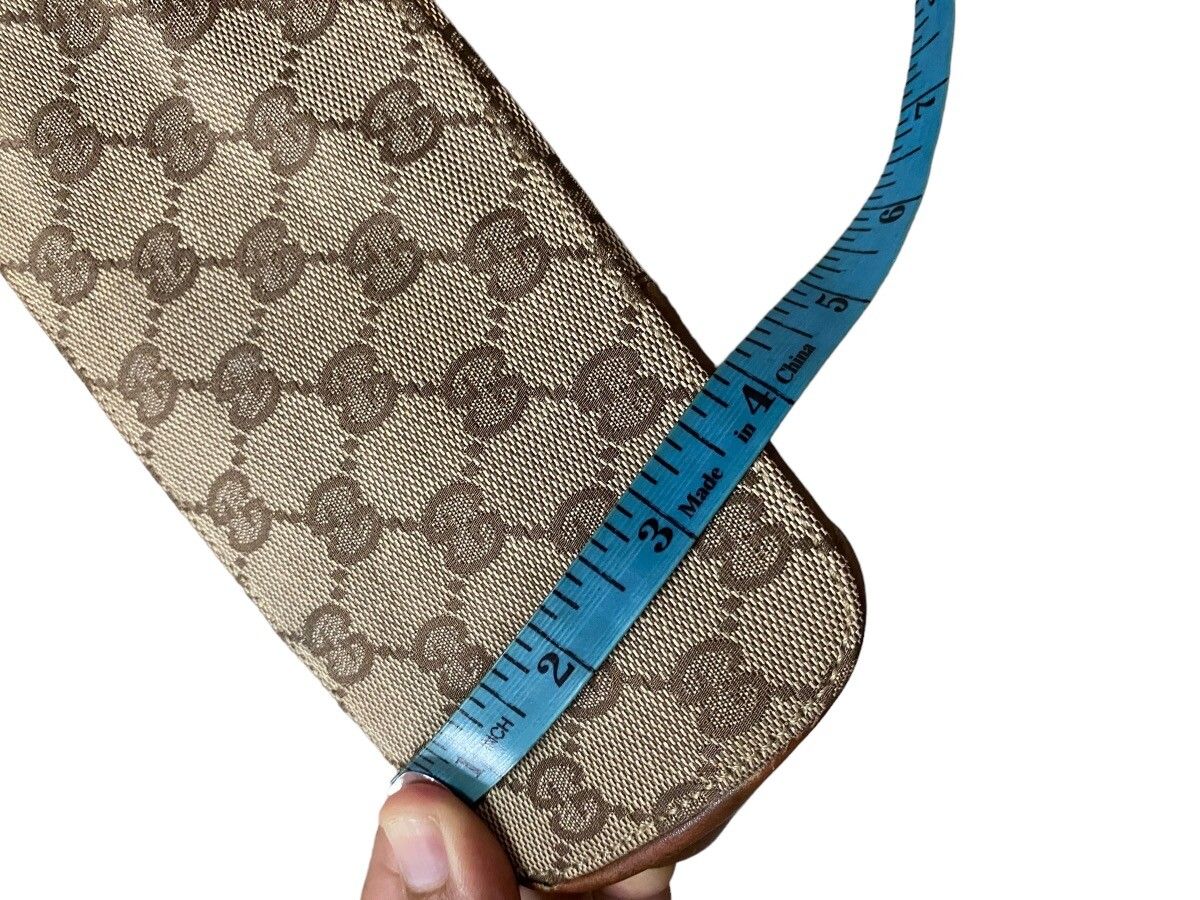 Vtg🔥Authentic Gucci GG Canvas Handbag - 21