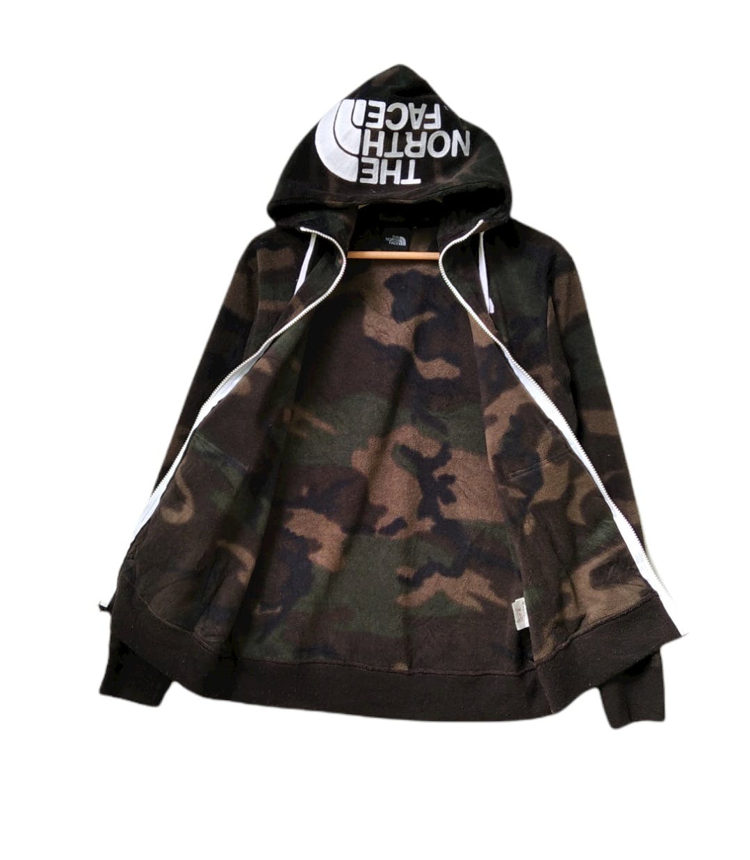 Stunning🔥The North Face Camo Embroided Logo Fleece Hoodie - 9
