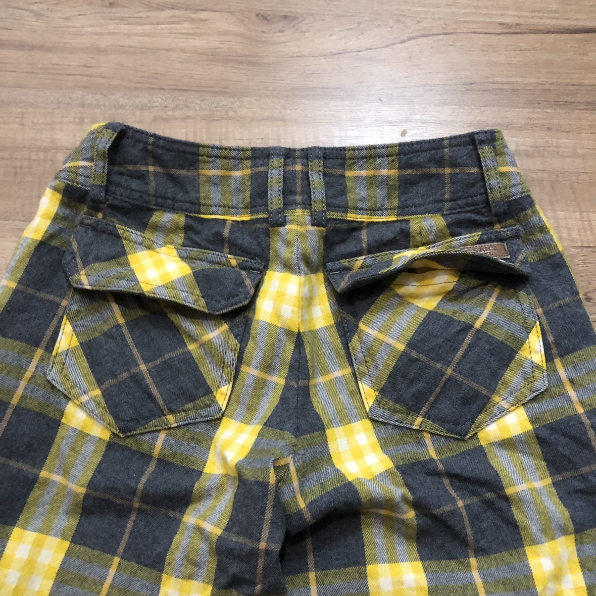 Vintage - Vintage Burberry Blue Label Checkered Wool Shorts - 4