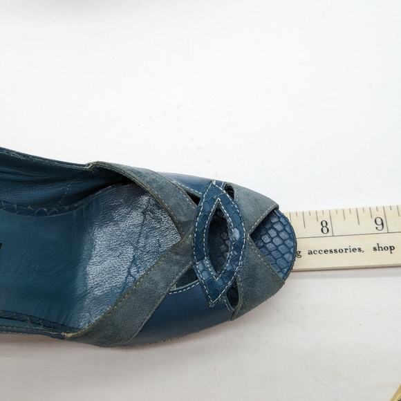 Marc Jacobs Italian-made Blue Suede Leather Cutouts Peep Toe Pumps Women's 6M - 10
