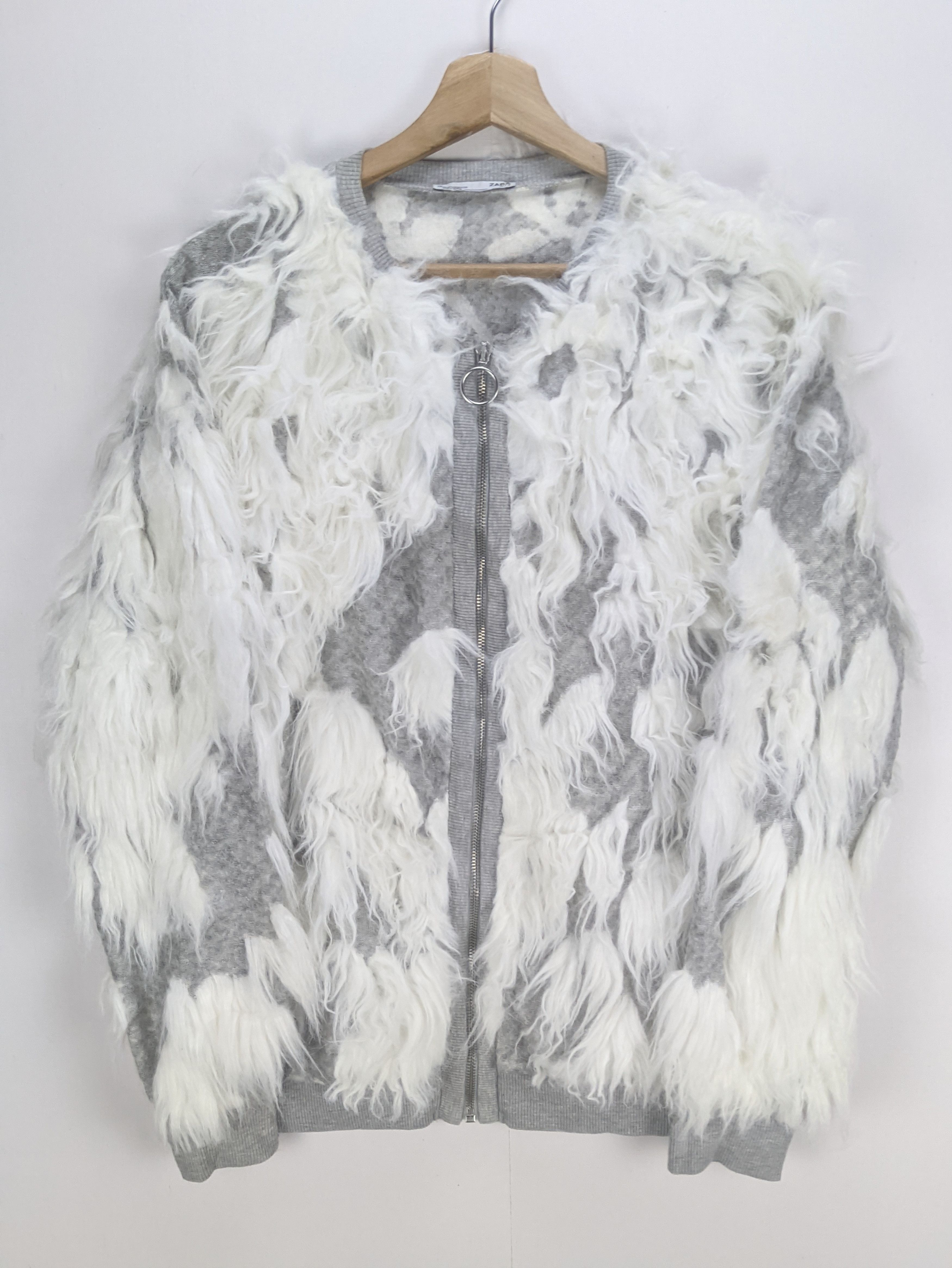 Steals🔥Faux Fur Jacket Zip Up by Zara - 9