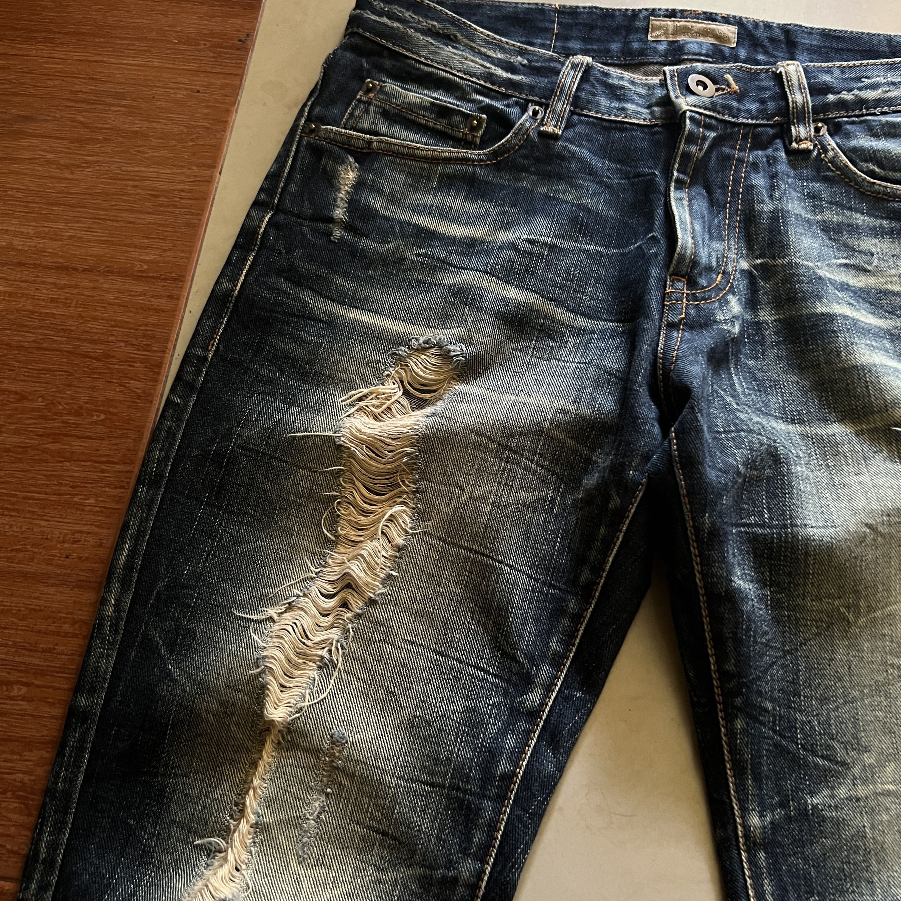 Goa Clawmark distressed flared jeans 00s - 5