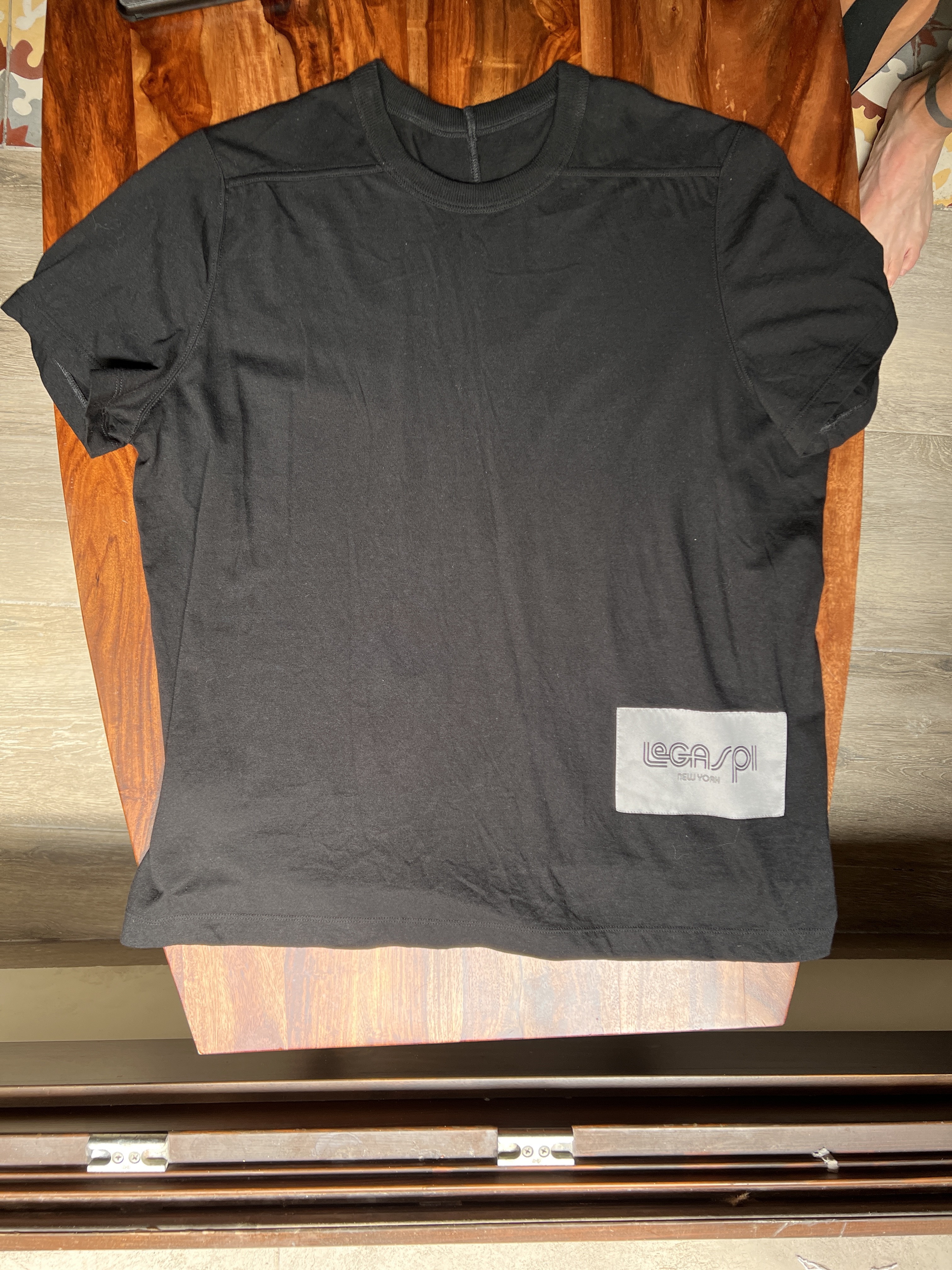 black larry level tee - 4