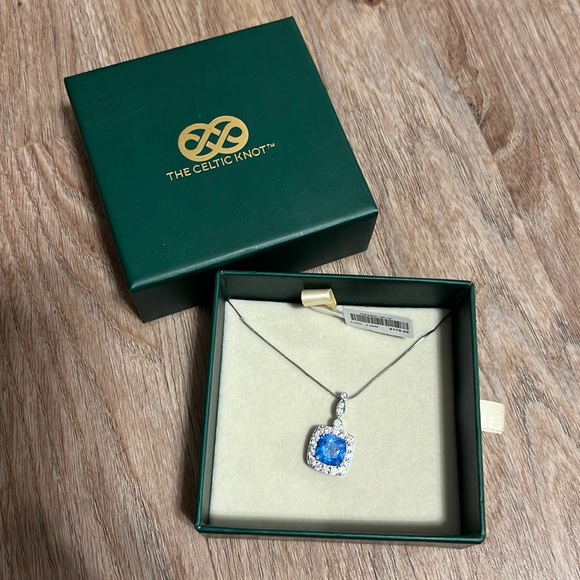 The Celtic Knot Freedom Diamond Pendant - Blue Necklace with Swarovski - 1