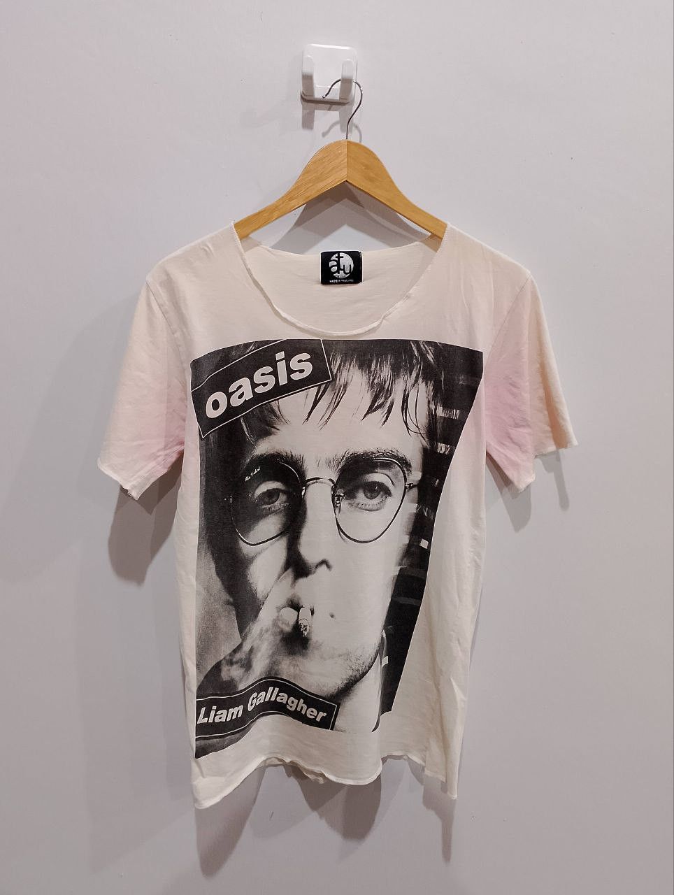 Rock Band - OASIS LIAM GALLAGHER Big Graphic Distressed Design Band Tee - 1