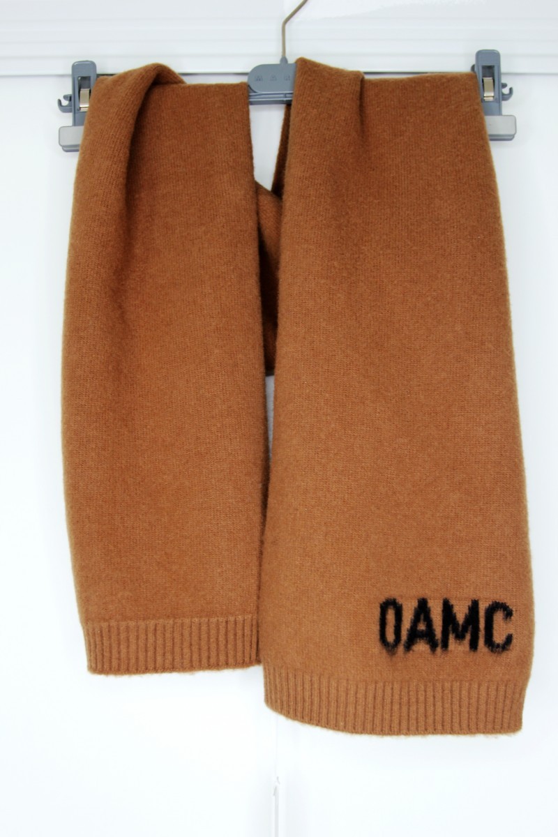 BNWT AW20 OAMC WHISTLER SCARF IN TOFFEE - 2