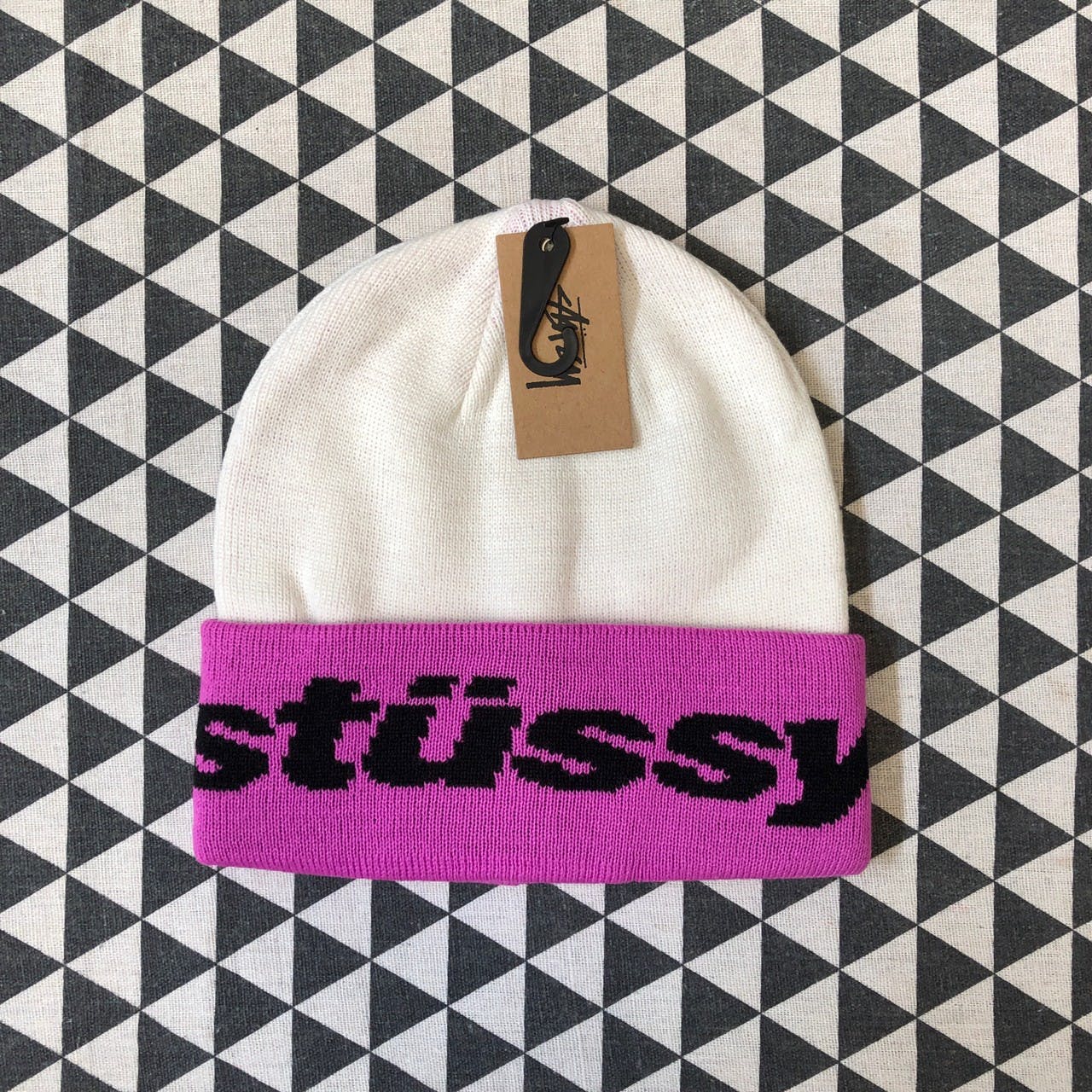 Stüssy Helvetica Jacquard Beanie | pierresadeux | REVERSIBLE