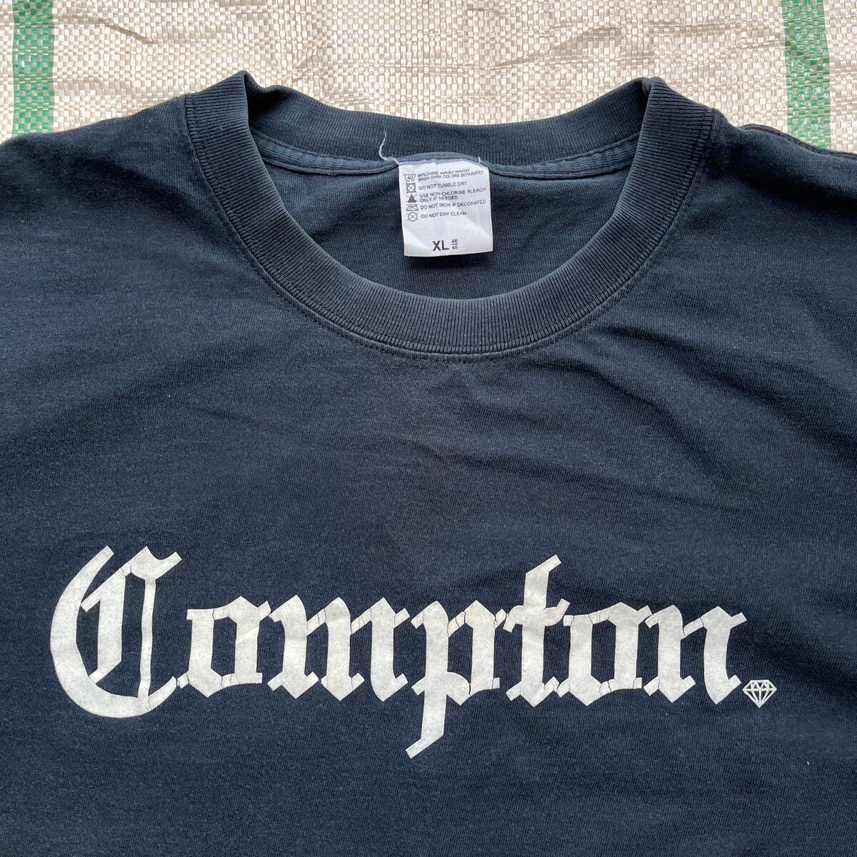Vintage - Compton Street Fashio Streetwear Black Tees - 5