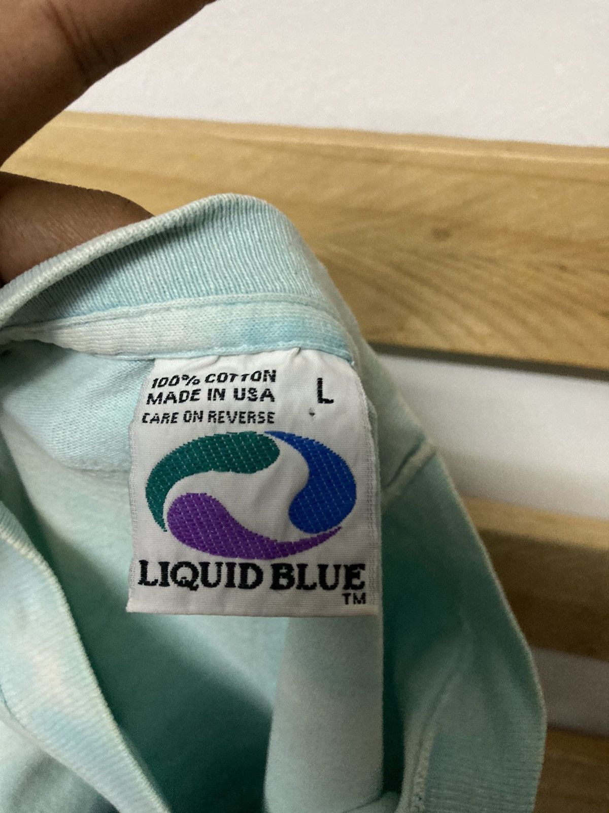 Vintage Liquid Blue Deep Ocean Art Tshirt - 11