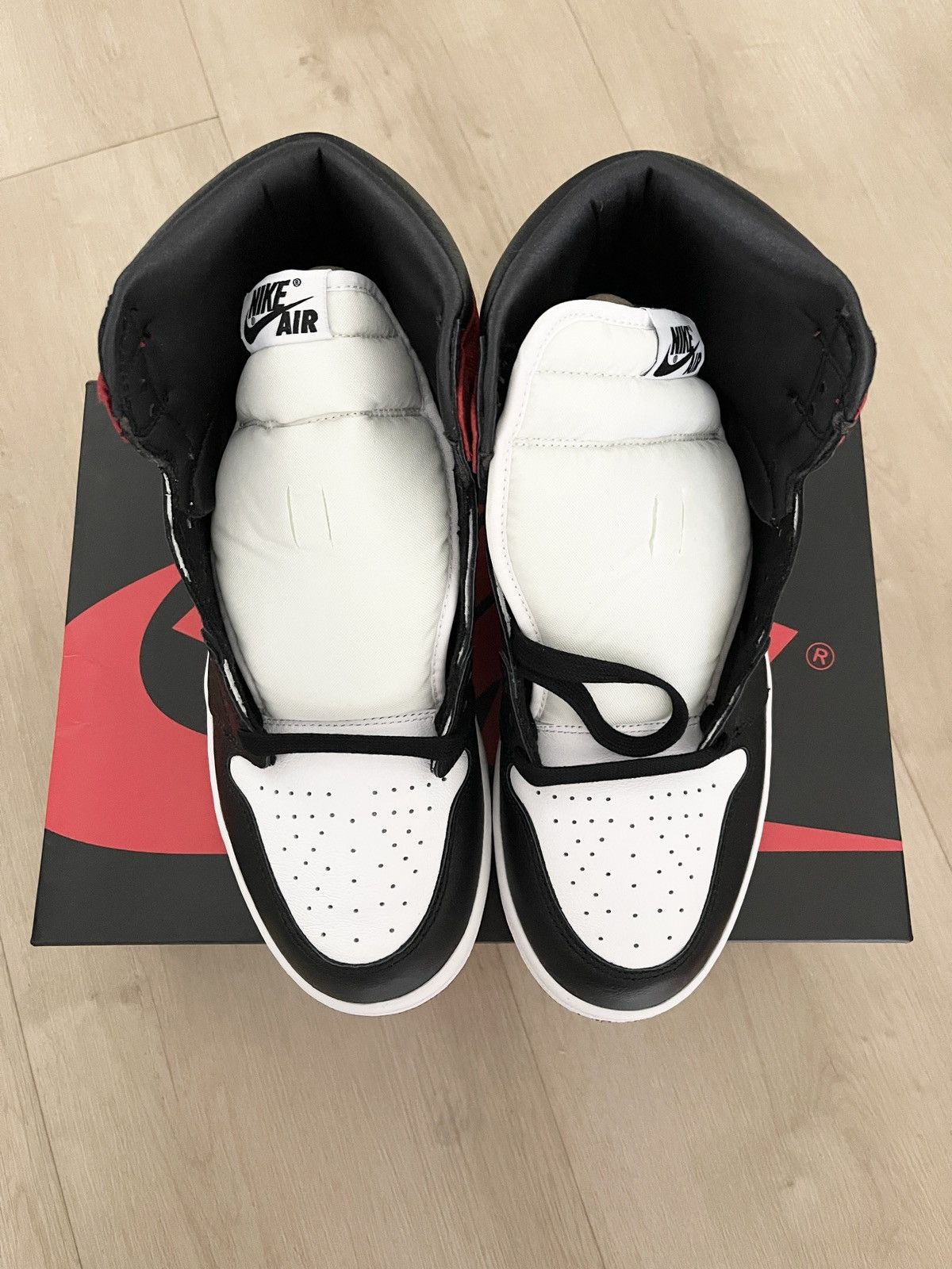 Jordan Brand - 2019 Air Jordan 1 High Saint Black Toe (Men Size 7.5) - 4