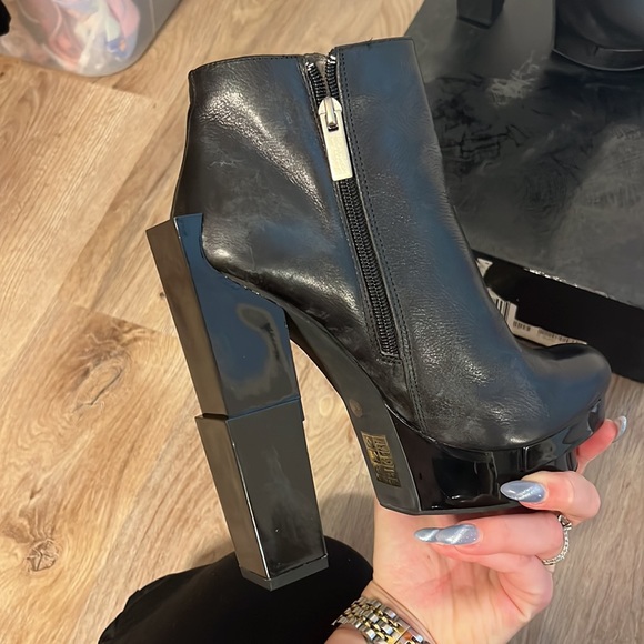 Dolce Vita Ori Black Leather Stacked Platform Booties - 7