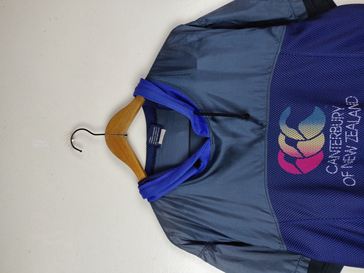 Canterbury Of New Zealand - 90s Canterbury Short Sleeve Windbreaker Hoodie - 3