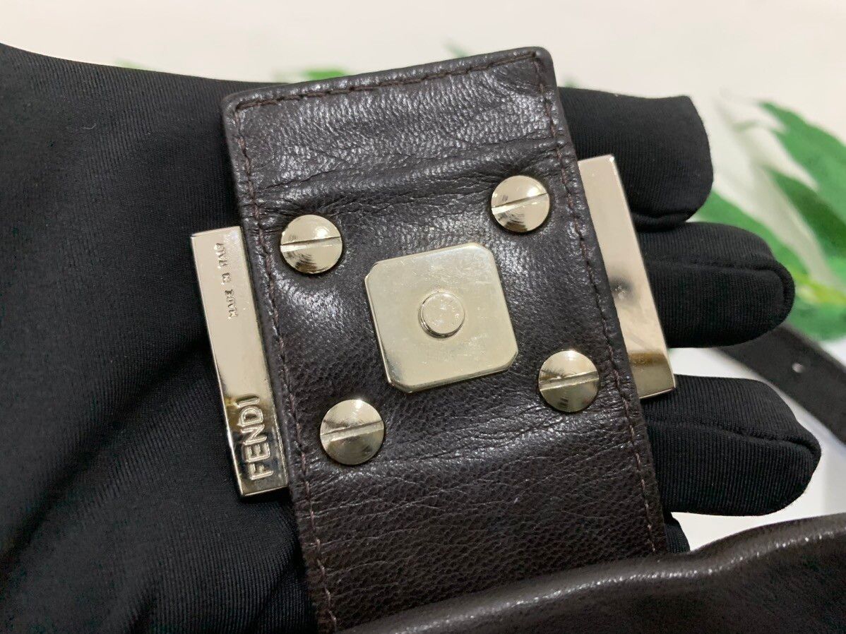 Authentic vintage FENDI BAGUETTE brown leather handbag - 18