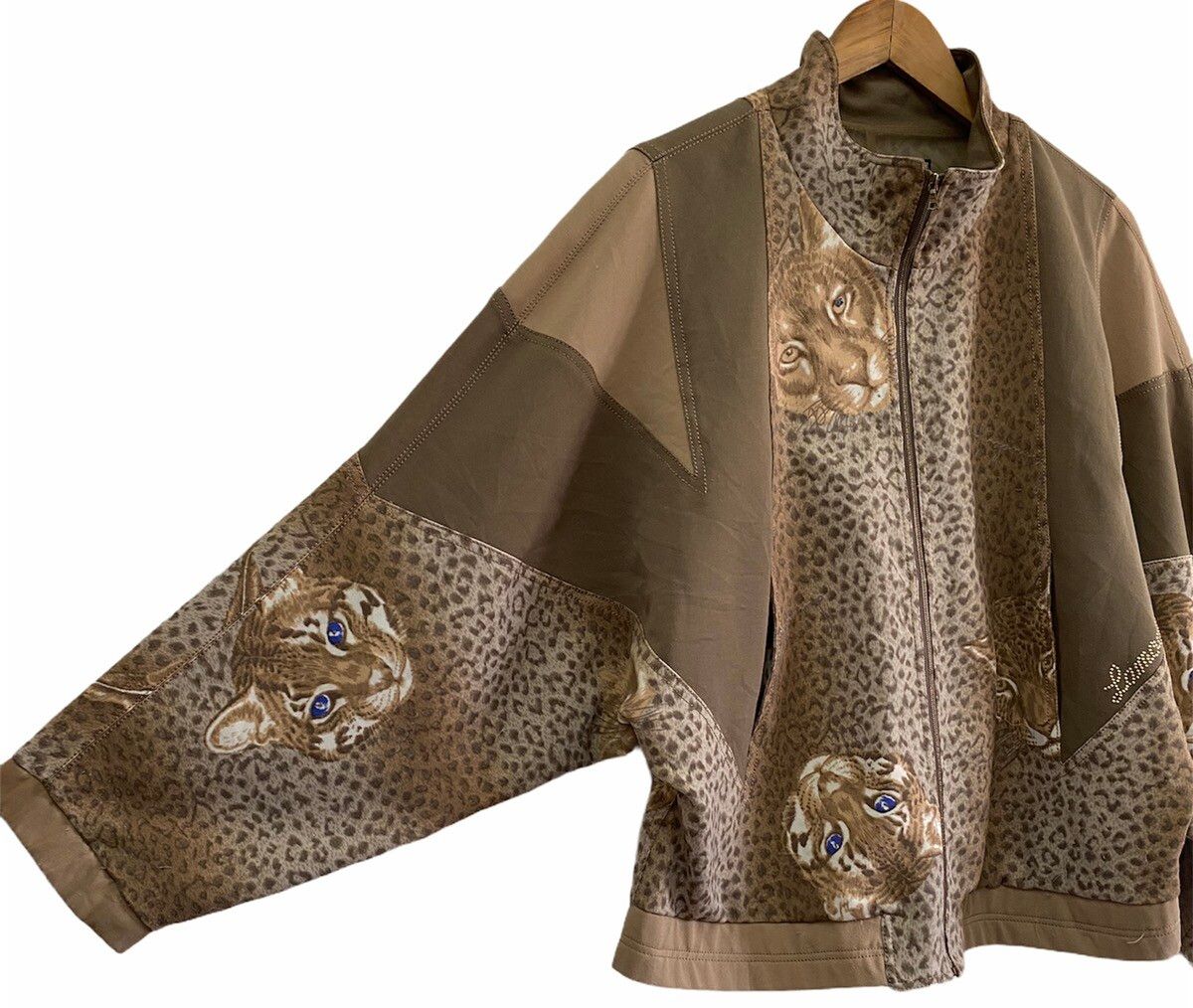 Issey Miyake - 🔥Vintage 90s Motive Japanese Tiger Embroidery Satin Jacket - 6