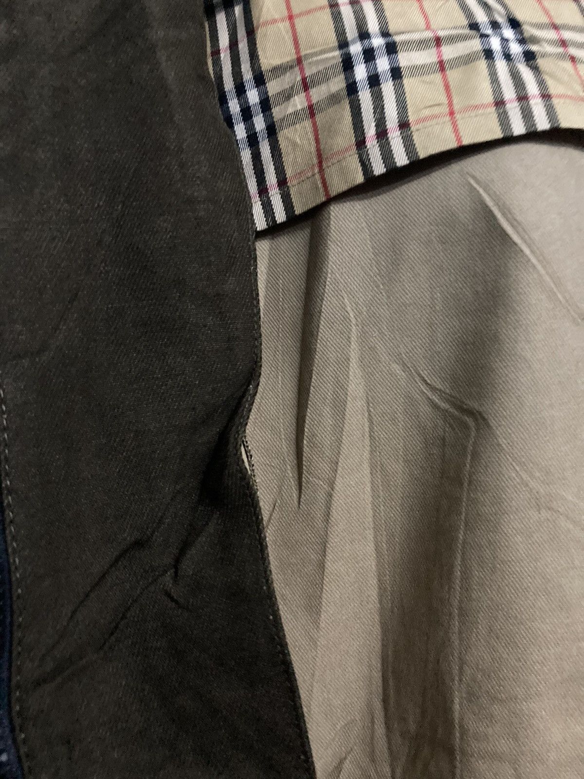 Burberrys Blue Label Hooded Jacket in Size 38 - 15