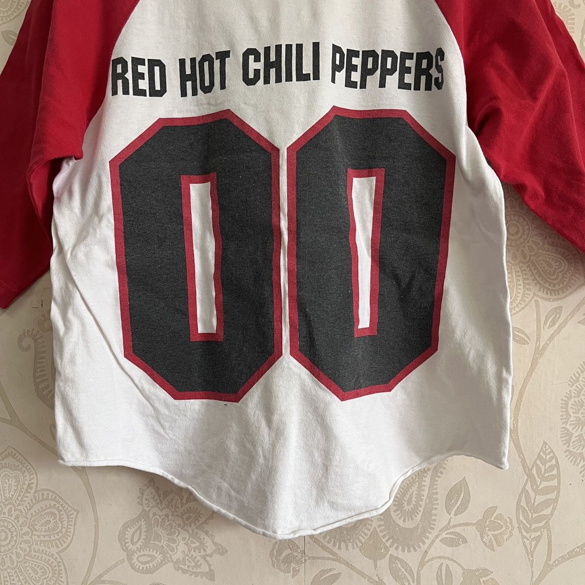 Vintage 1999 Red Hot Chili Peppers Californication Raglan - 12