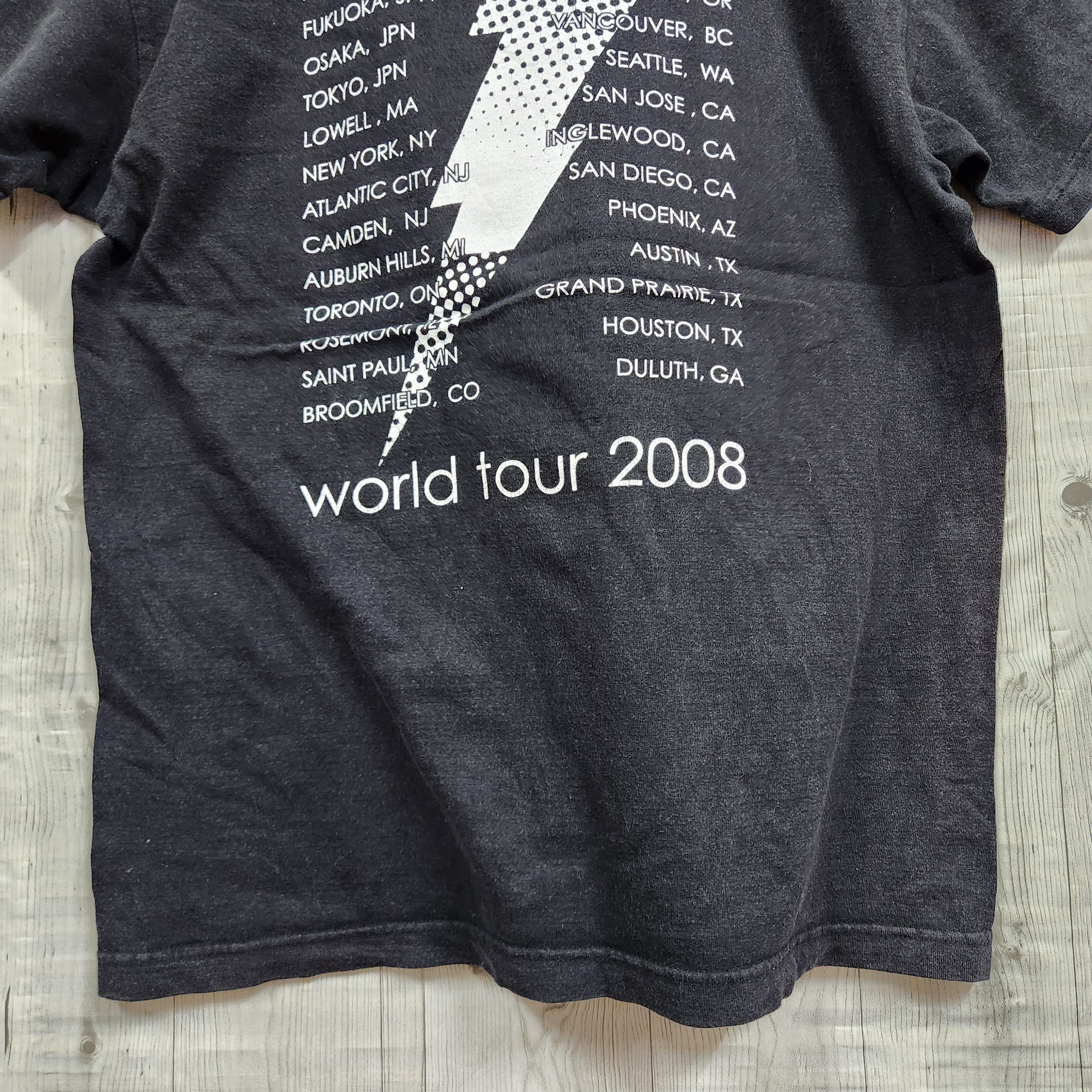 Weezer Vintage TShirt World Tour 2008 - 14
