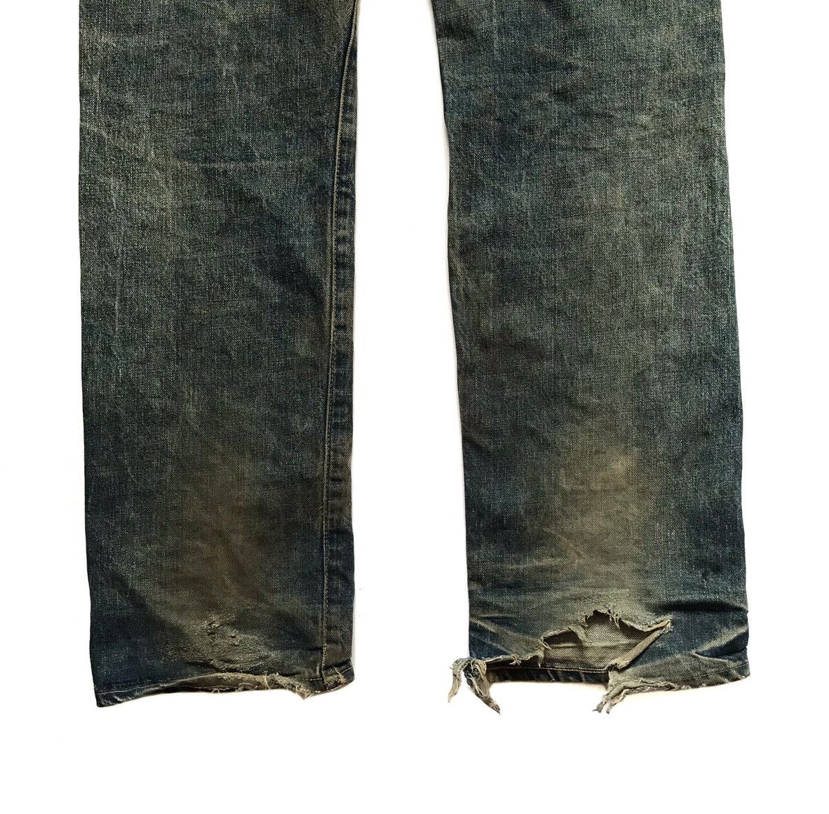 LEVIS BIG E 701 BUTTON J22 DISTESSED SELVEDGE JEANS - 6