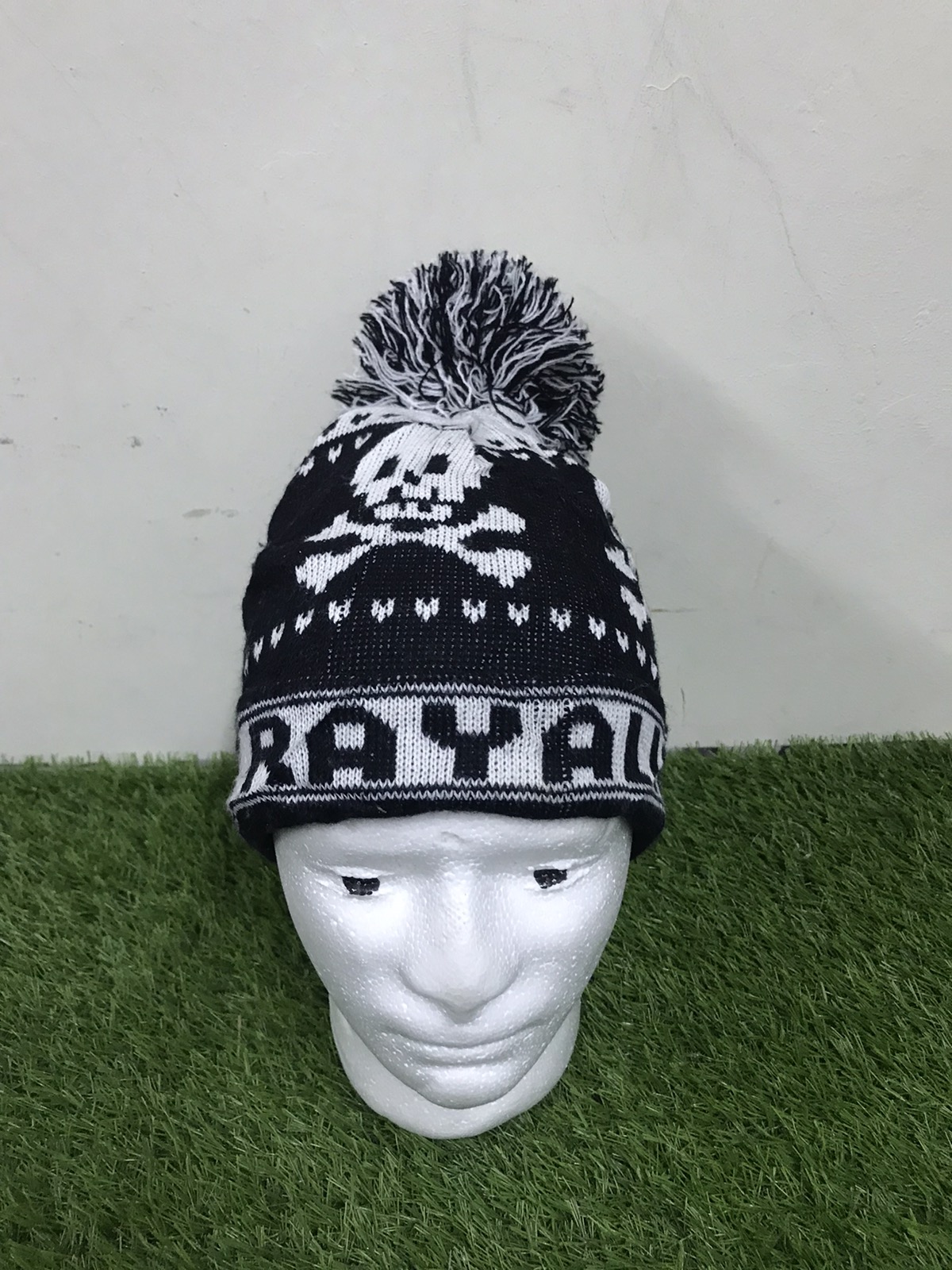 Japanese Brand - Japanese Brand Rays Skull Bones Beanie Hats - 1