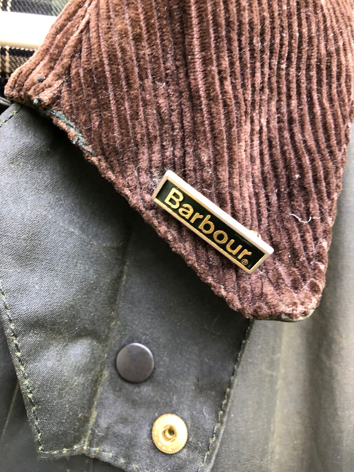 Distressed Barbour Bedale Olive Waxed Coat Size C46/117cm - 8