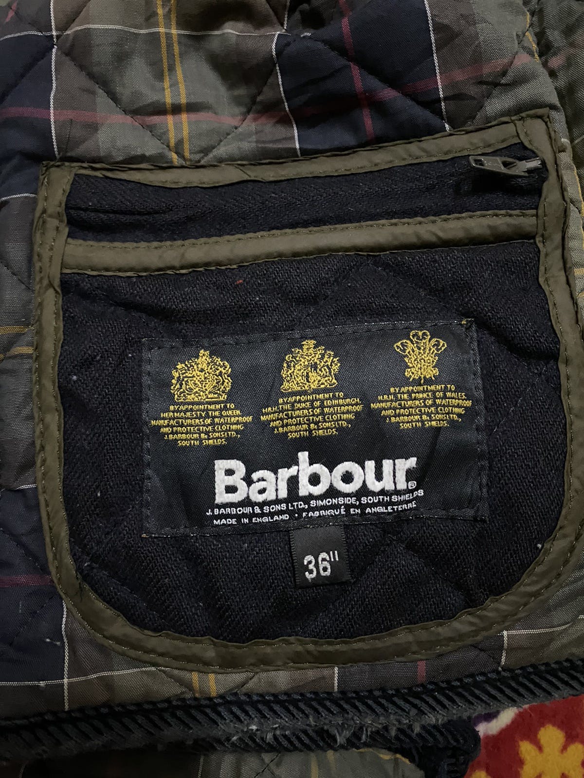 (A) BARBOUR BUTTON QUILT WOOL - 17