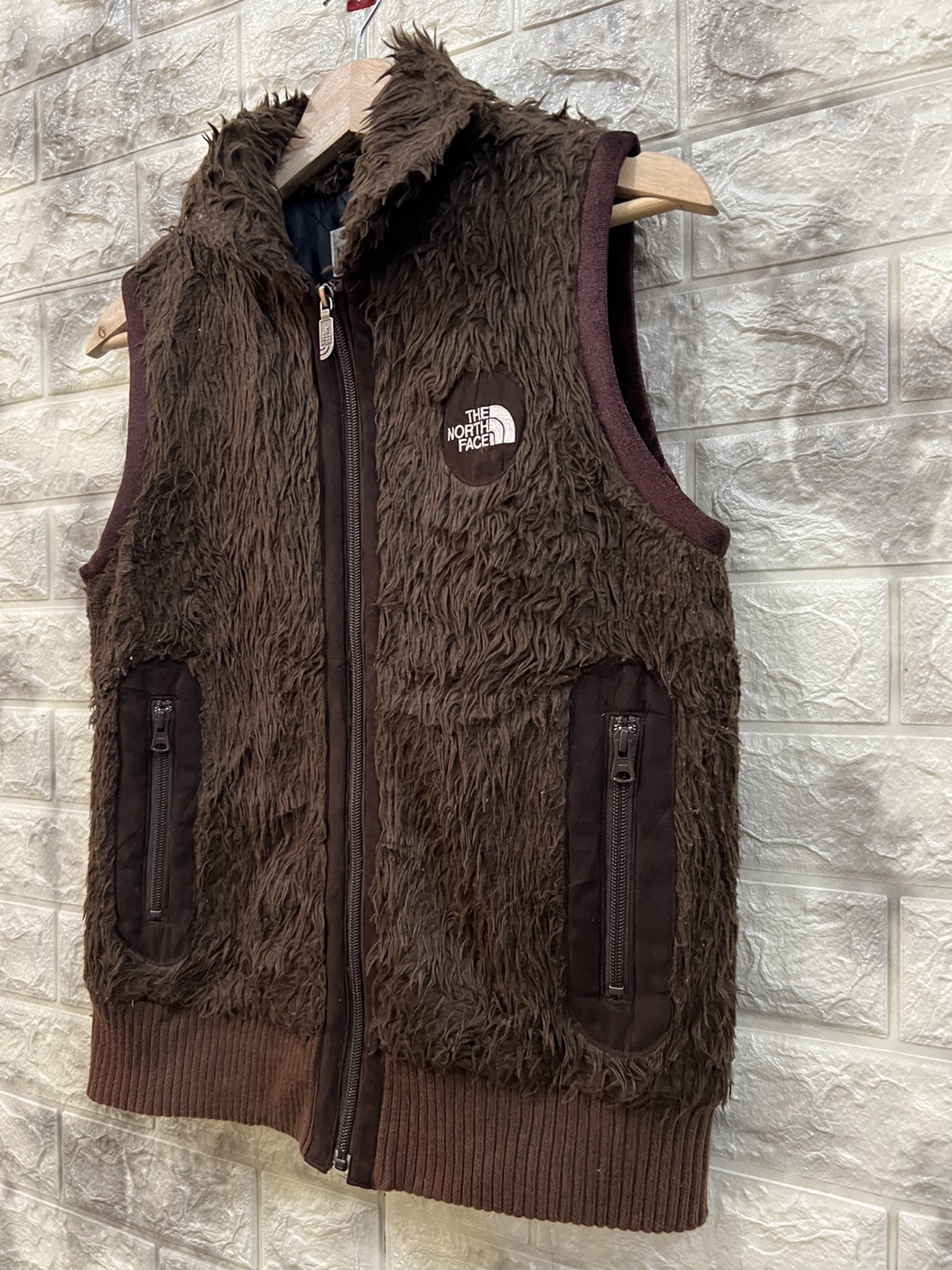 The North Face Cookie Fur Vest - 3
