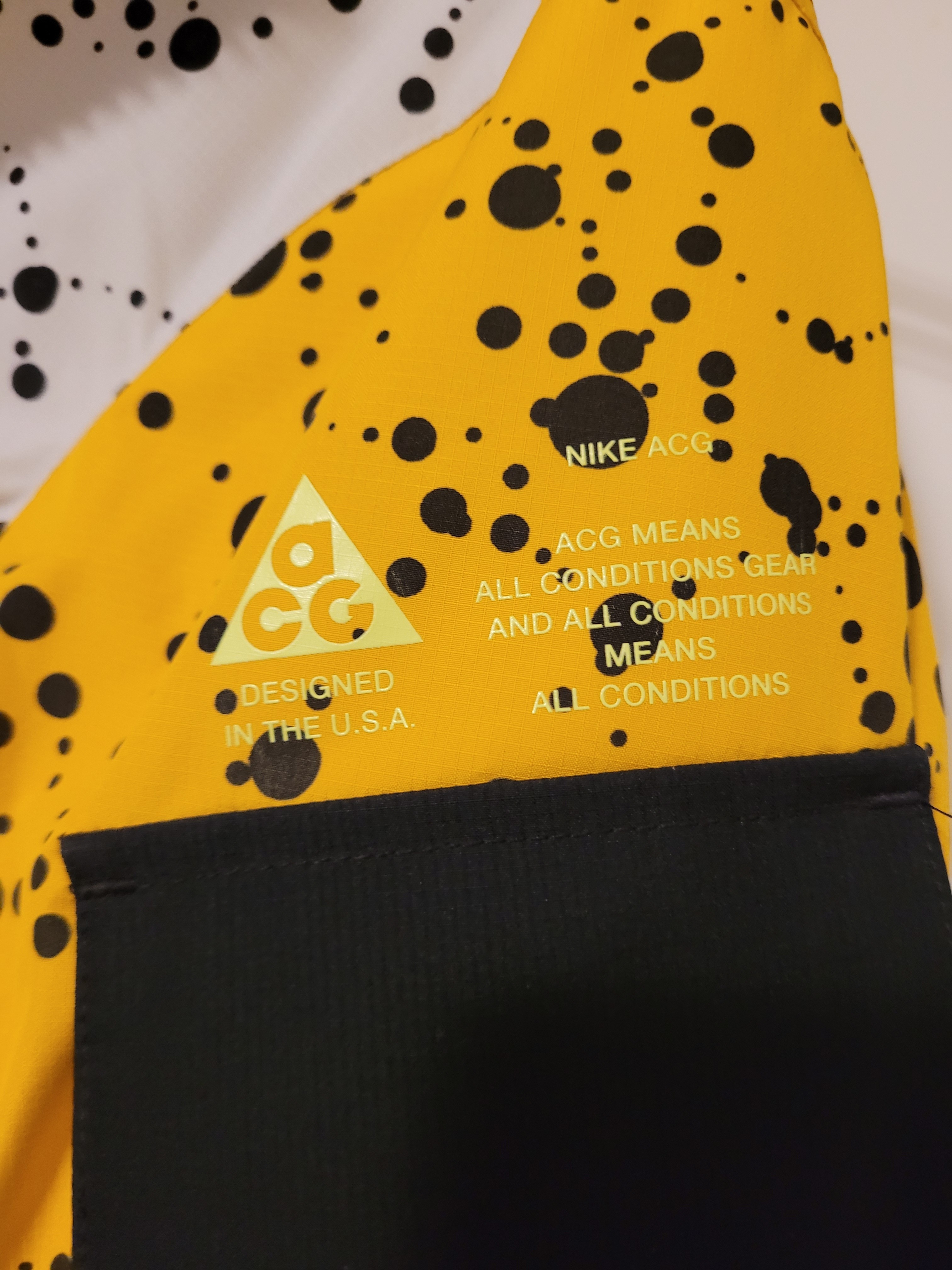 Nikelab ACG Insulated Jacket White and Yellow Ochre - 6