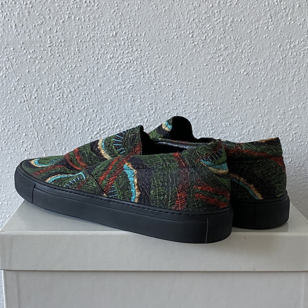 Embroidered Slip On 41 - 2