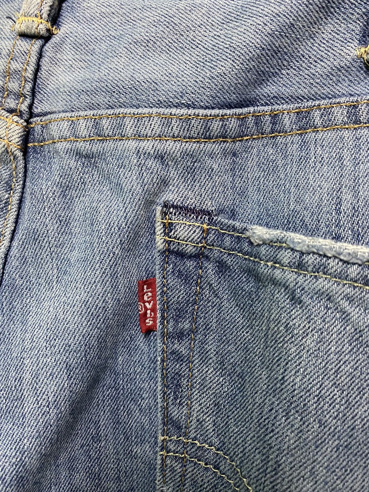 Vintage LEVIS 541 Distressed Jeans -L41 - 12